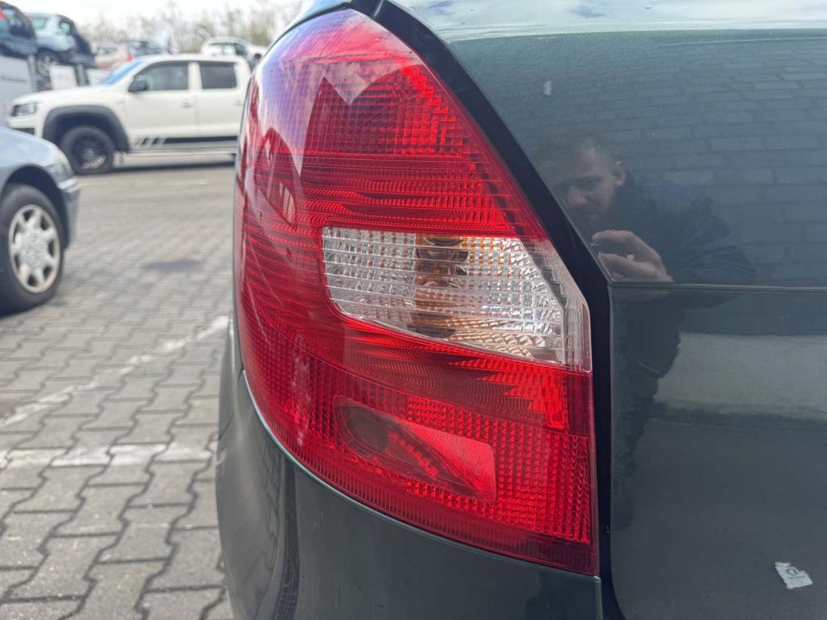 Skoda Fabia 2 5J original R&uuml;cklicht R&uuml;ckleuchte Schlussleuchte links Bj.2008